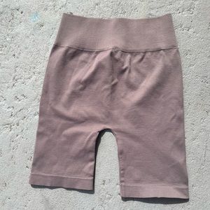 avocado ribbed taupe biker shorts womens small / medium